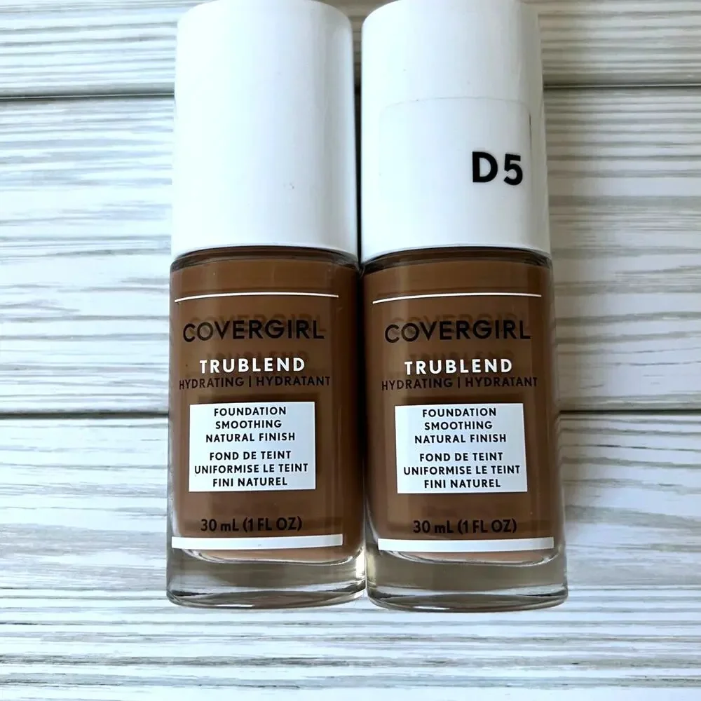 NEW CoverGirl Trublend Tawny Hydrating Smoothing Liquid Foundation 30 mL D5